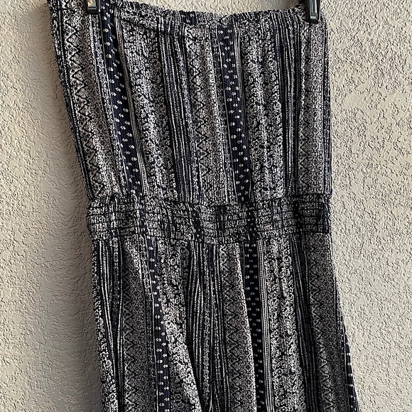 Strapless Navy and White Romper from Forever 21 - Picture 3 of 3